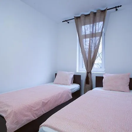 Maria - Gara De Nord * Bukareszt