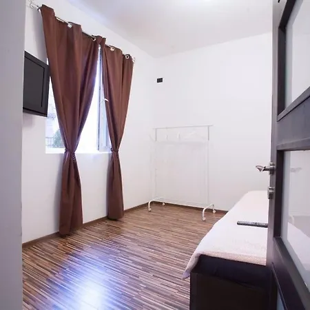 Maria - Gara De Nord Bucureşti