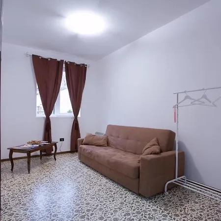 Hostel Maria - Gara De Nord *