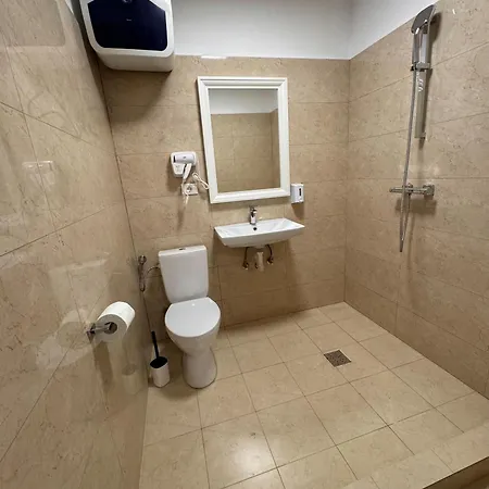 Maria - Gara De Nord *